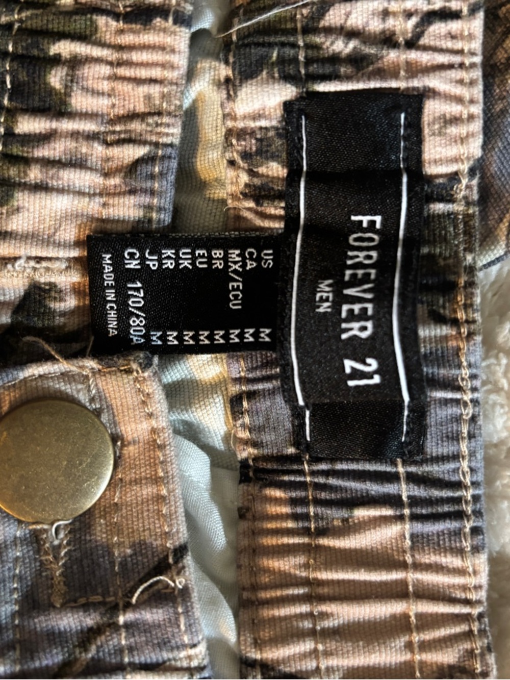 Forever 21 Men Cargo Pants in Camouflage Green and Tan